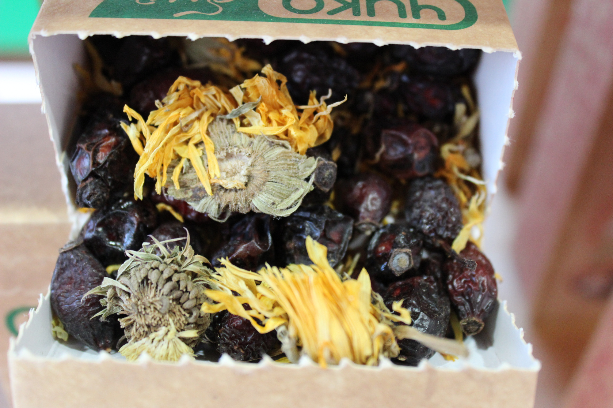 Шиповник с календулой